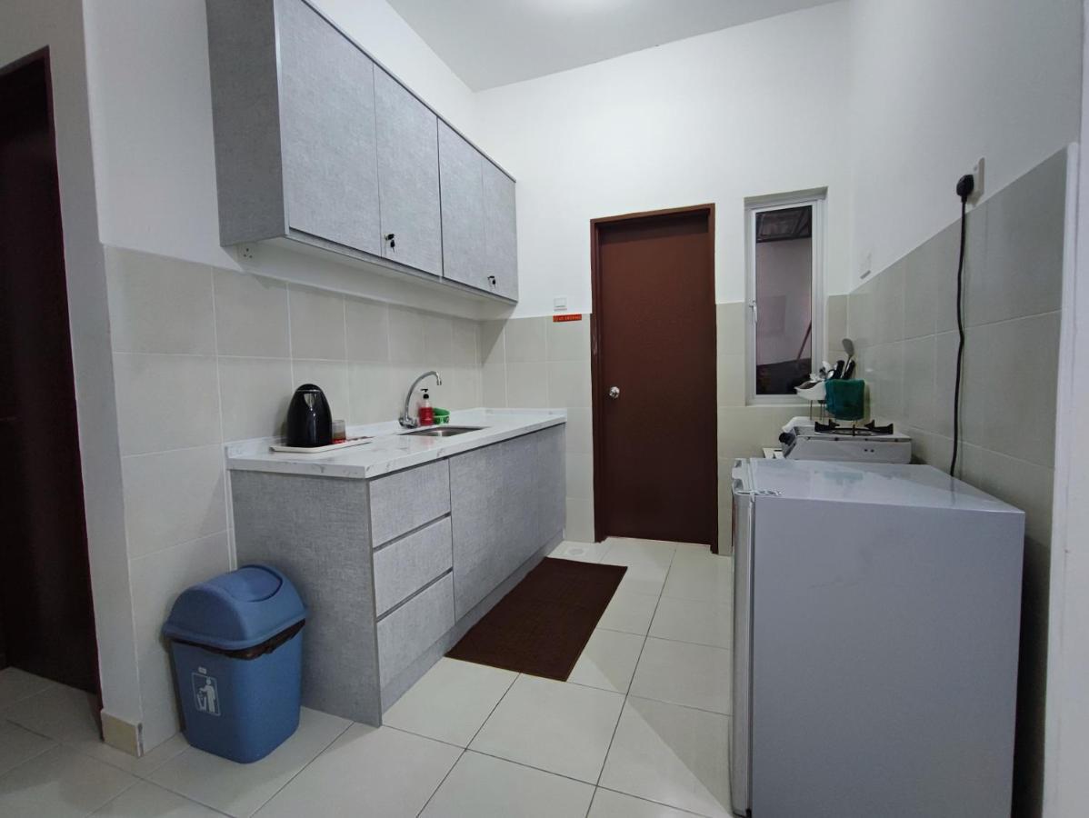 Homestay Semenyih 3 Bedroom Apartment By Kasyaf Экстерьер фото