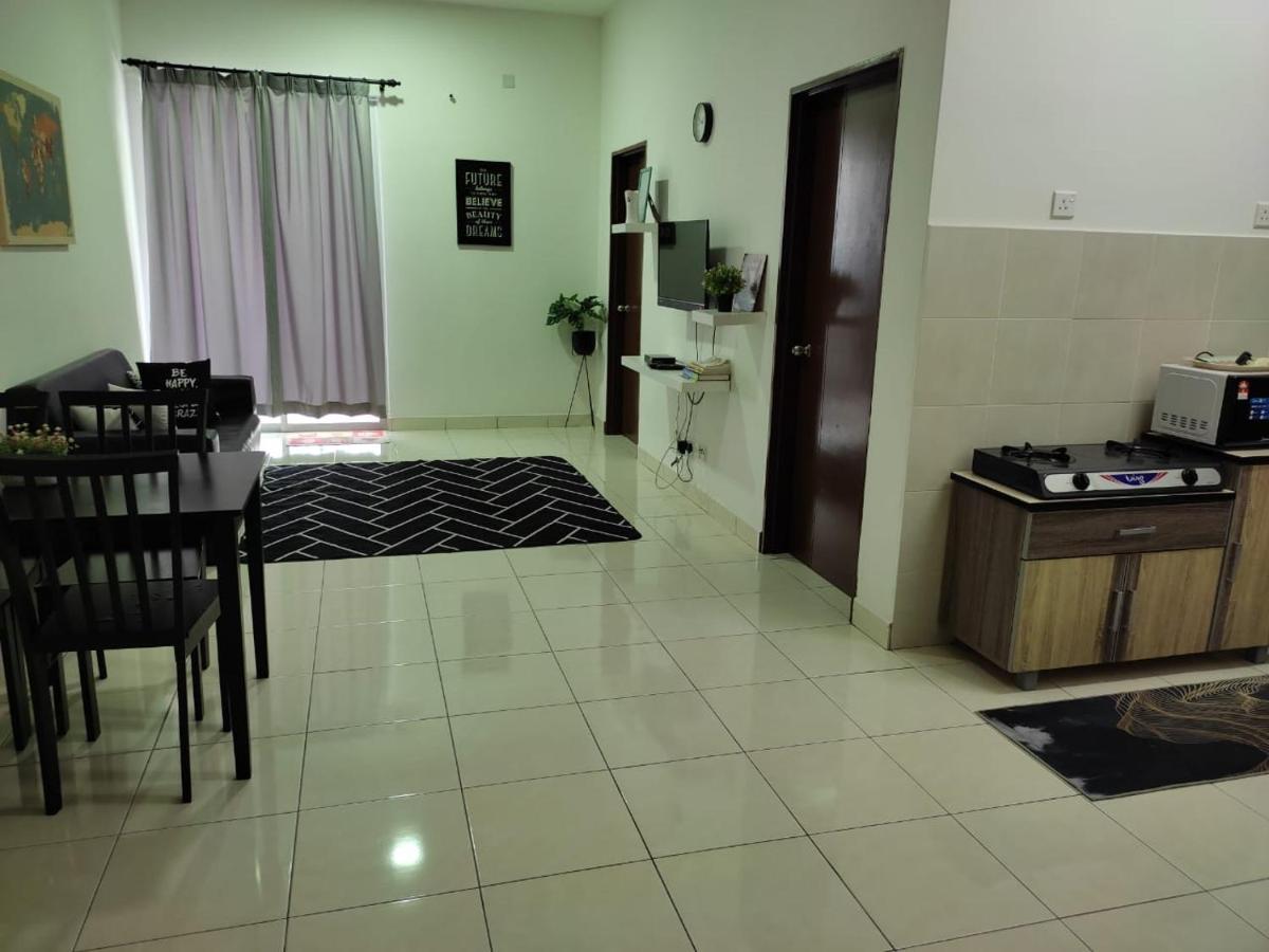Homestay Semenyih 3 Bedroom Apartment By Kasyaf Экстерьер фото