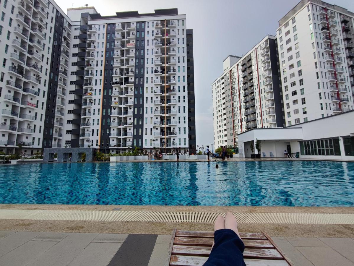 Homestay Semenyih 3 Bedroom Apartment By Kasyaf Экстерьер фото