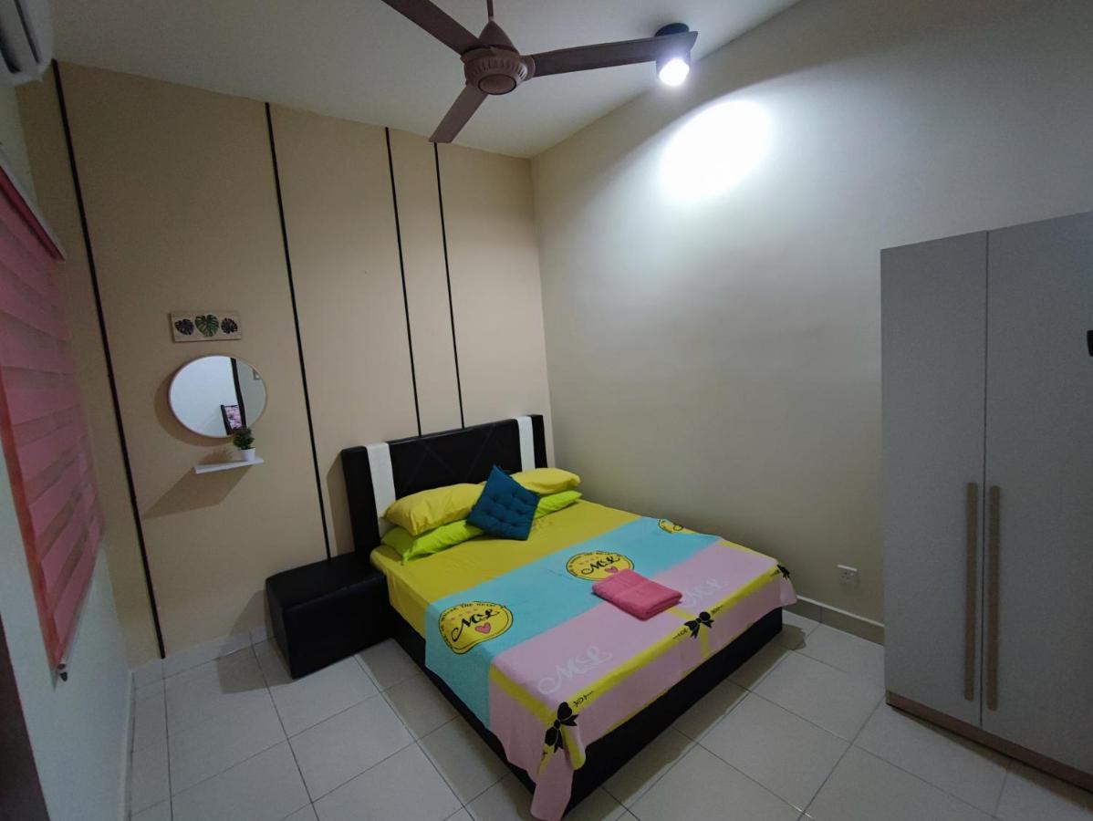 Homestay Semenyih 3 Bedroom Apartment By Kasyaf Экстерьер фото