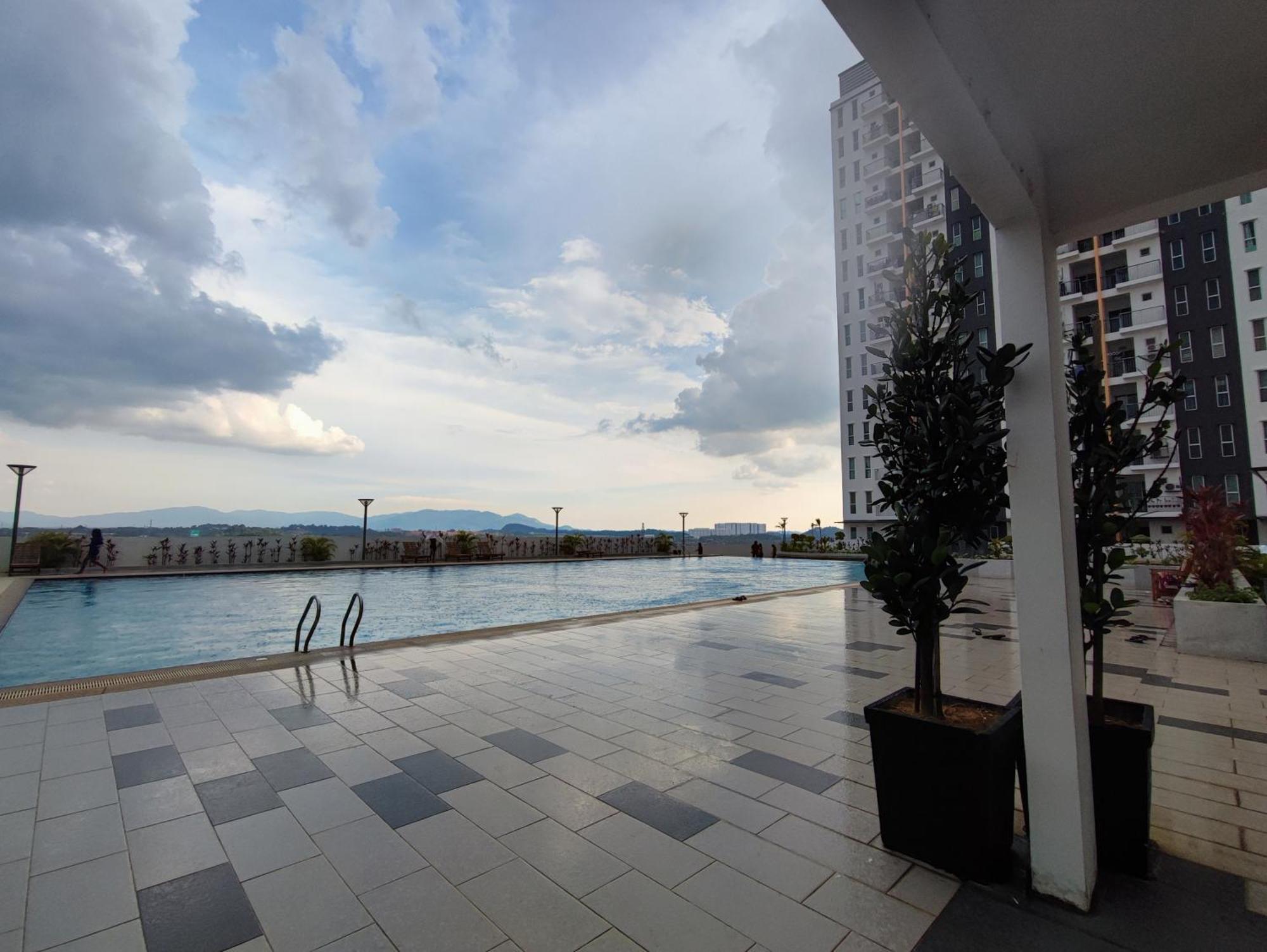 Homestay Semenyih 3 Bedroom Apartment By Kasyaf Экстерьер фото