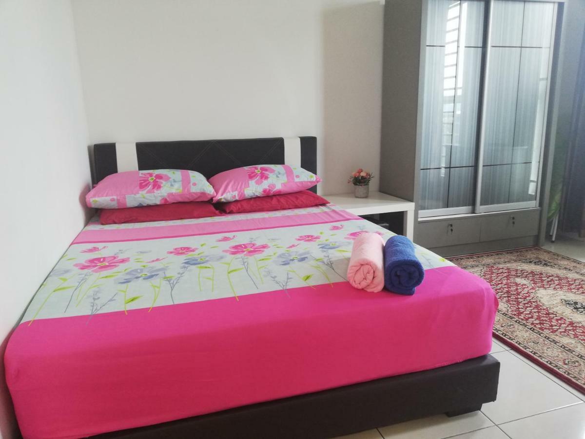 Homestay Semenyih 3 Bedroom Apartment By Kasyaf Экстерьер фото