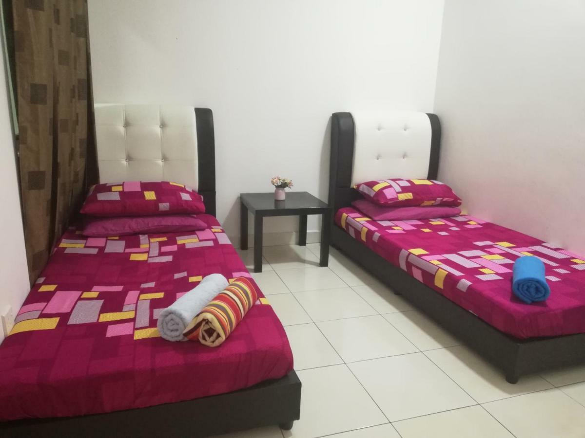 Homestay Semenyih 3 Bedroom Apartment By Kasyaf Экстерьер фото